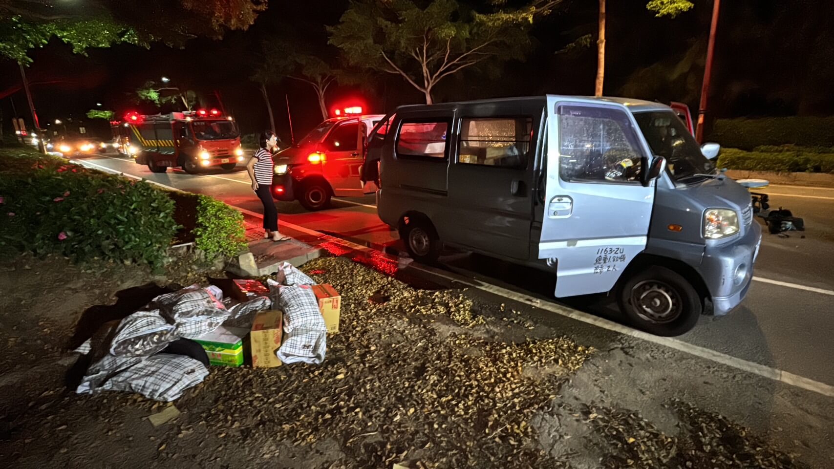 金門伯玉路汽機車擦撞 警消火速救援