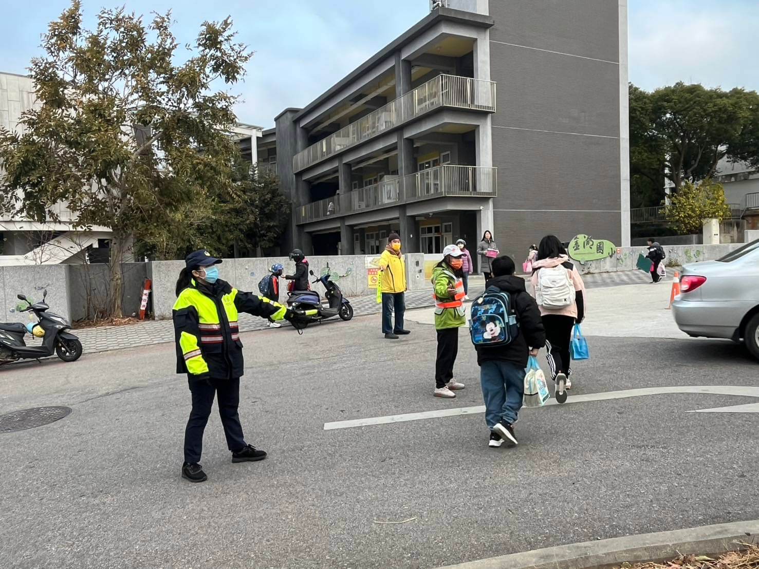 金門警開學日啟動護童專案，打造安心上下學環境