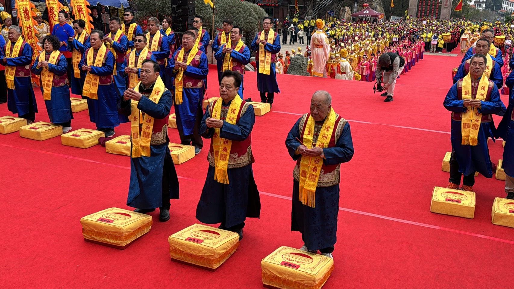 金門媽祖進香團850人擠爆文甲碼頭  洪允典:兩岸一家人