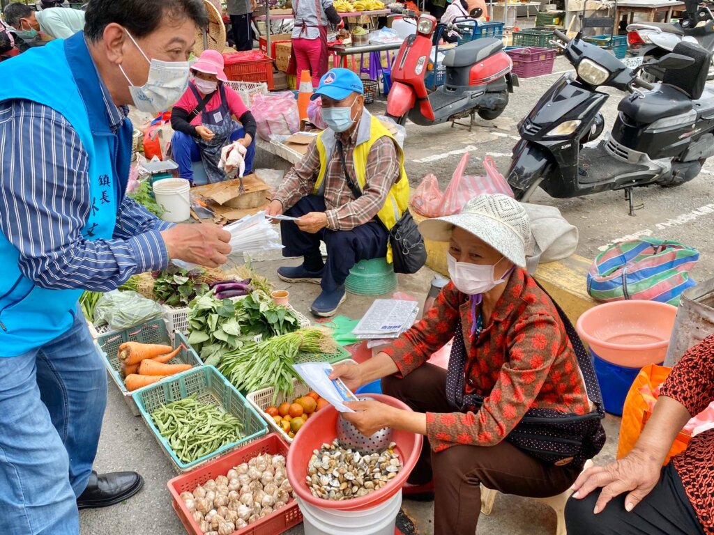 巡視轄區傳統市場 陳文顧關心端節民生物資供需情形